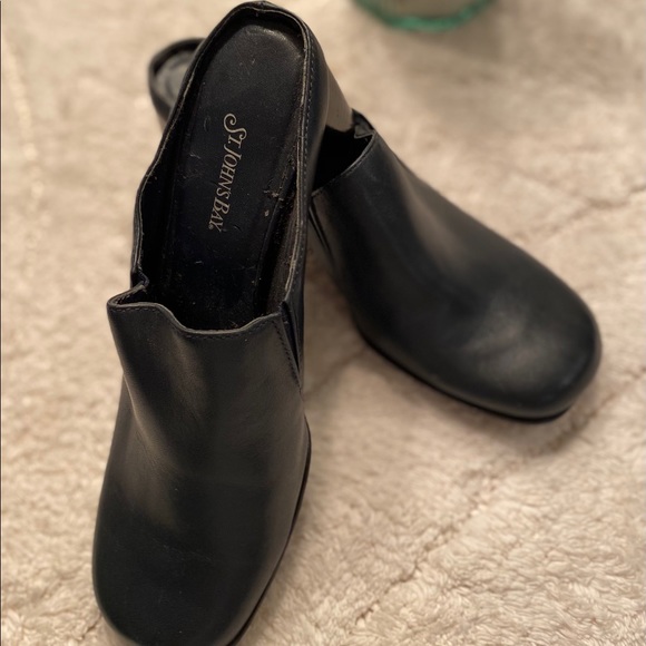 St John’s Bay mules - Picture 2 of 6